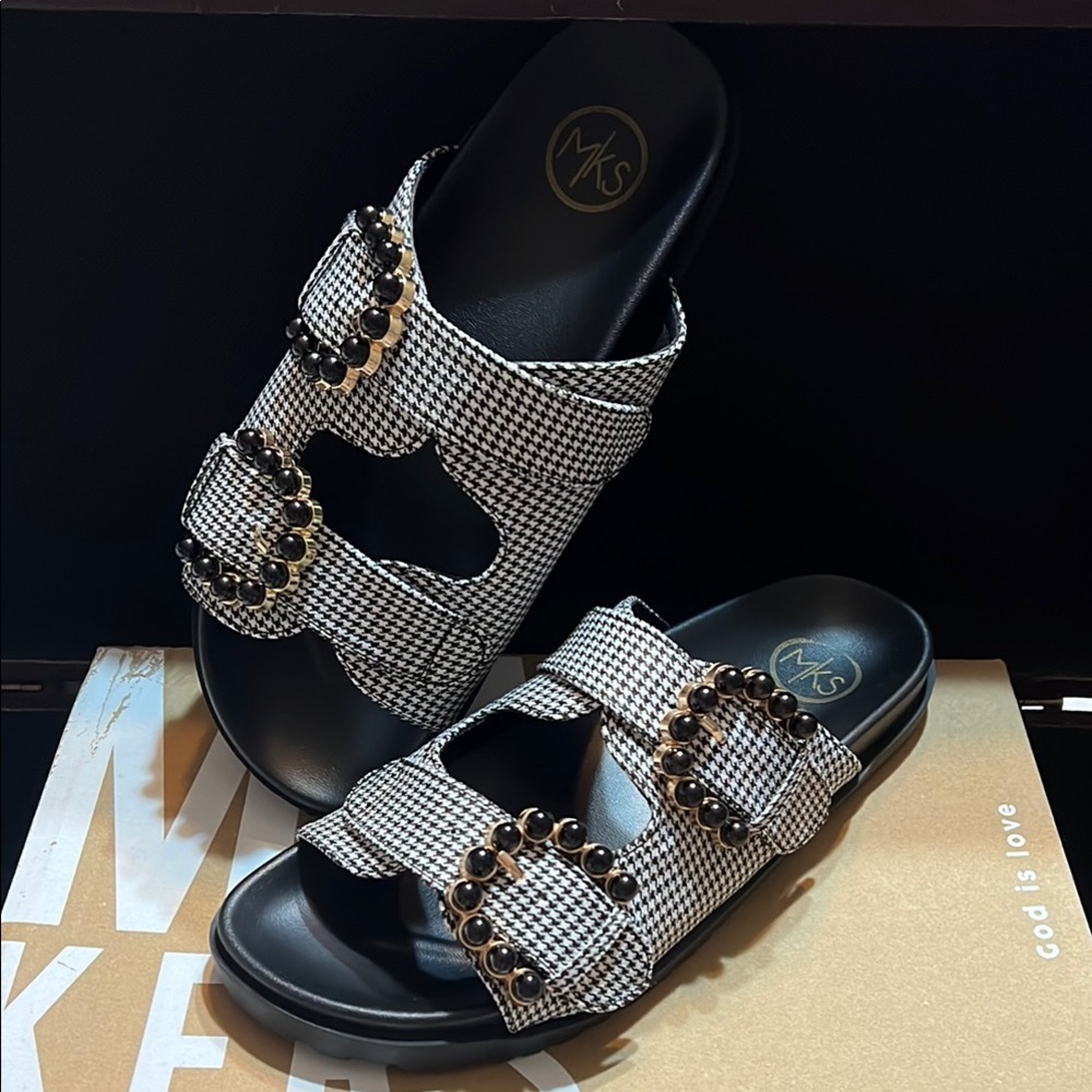 Makers Shoes - Houndstooth- size 7